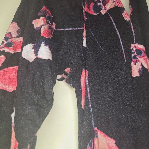 Latched Mama Petite Momper - Picture 7 of 7